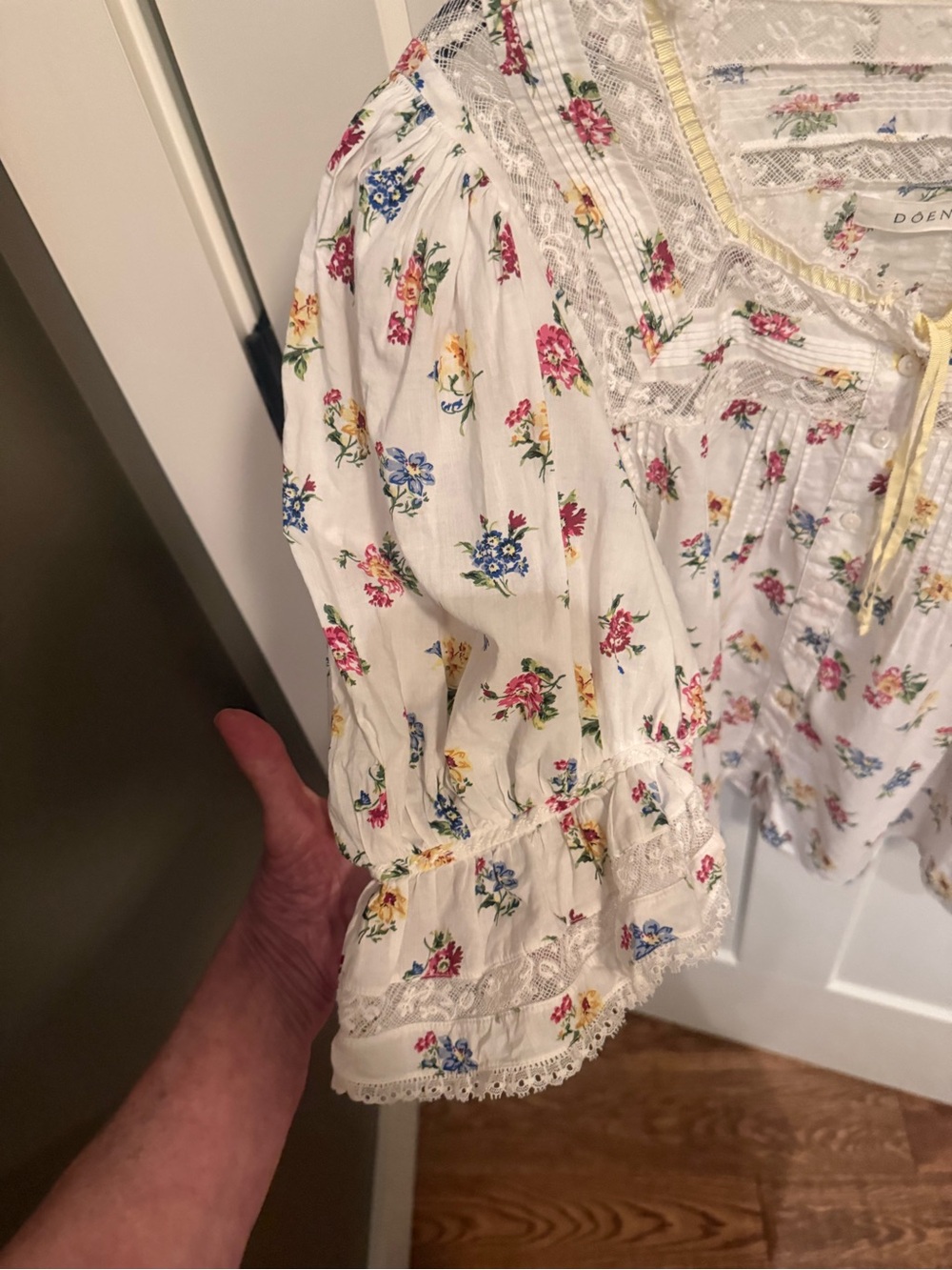 DOEN RARE FLORAL LACE BLOUSE SZ.M FLAWED - Picture 6 of 11